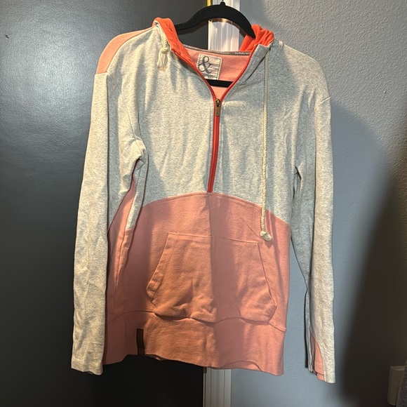 AMPERSAND AVE Tops - Medium Ampersand zip-up hoodie